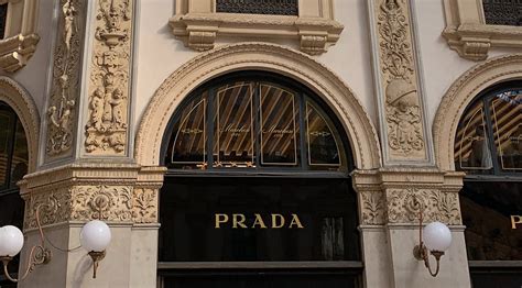 prada 400 assunzioni|Prada: 400 assunzioni nel 2023 .